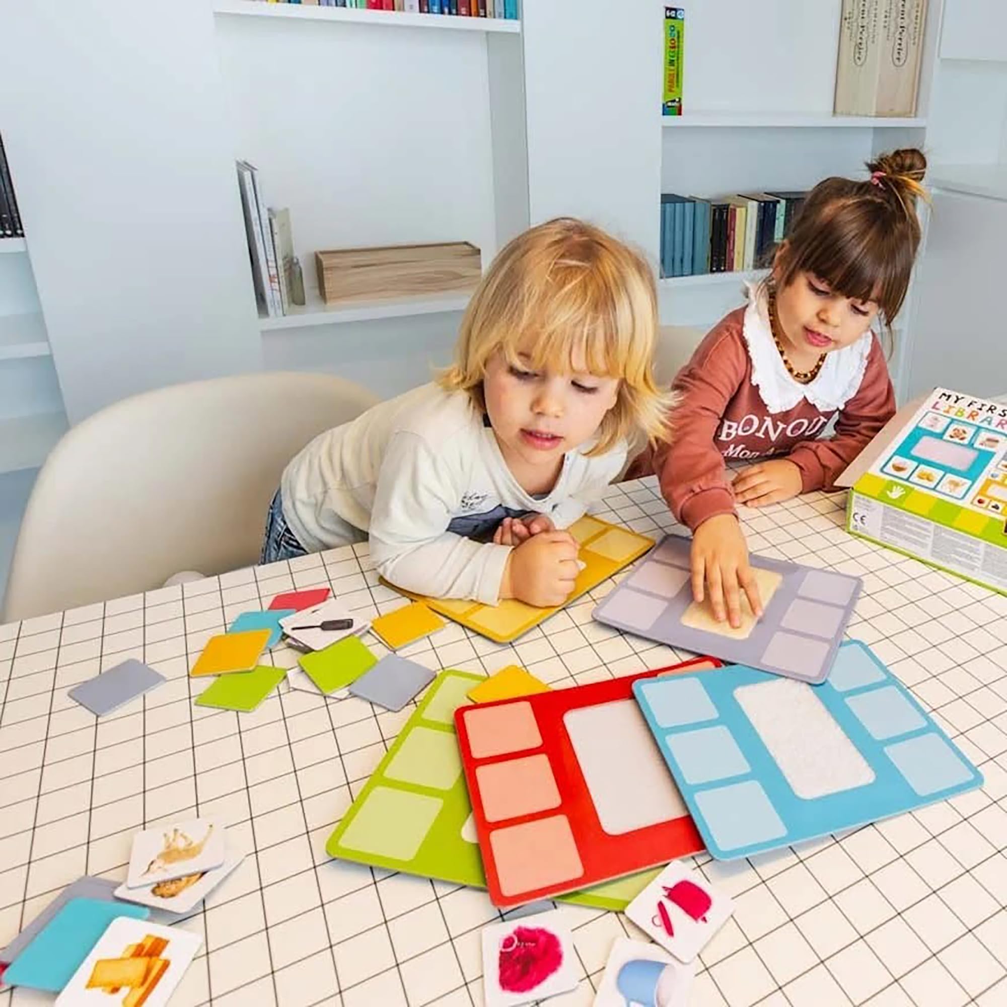 headu-montessori-ma-premi-re-biblioth-que-tactile-jeu-sensoriel-2-4-ans image 5